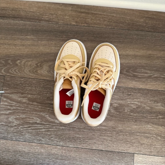 Children’s Nike FORCE 1 LV8 ‘ALE BROWN' - Picture 4 of 6